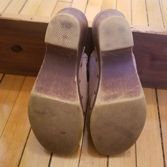 Vintage 90s y2k Maurices Tan Suede Leather Whipstitch Boho Western Clogs Mules - Picture 8 of 11